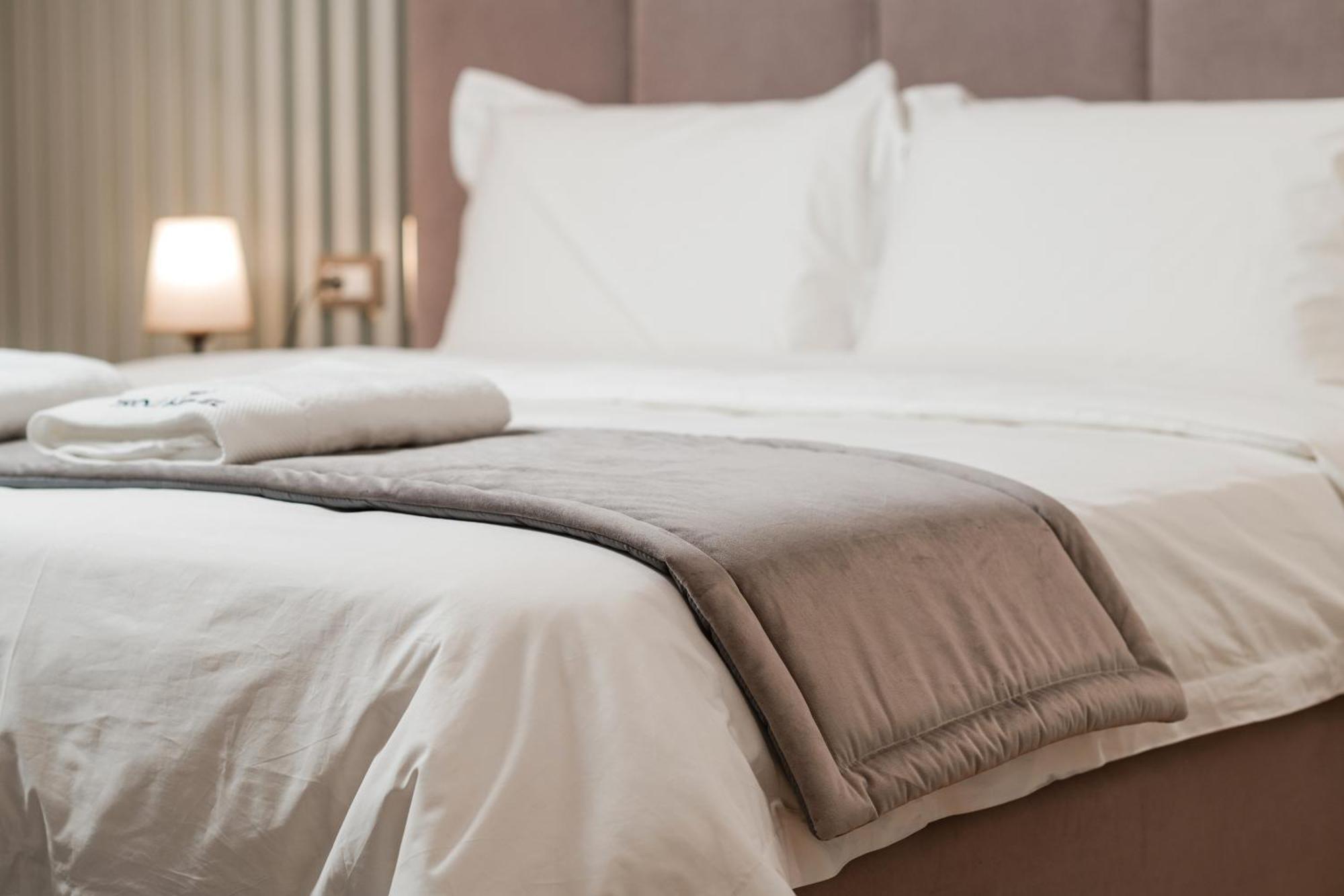Troci Hotel Kamez Экстерьер фото