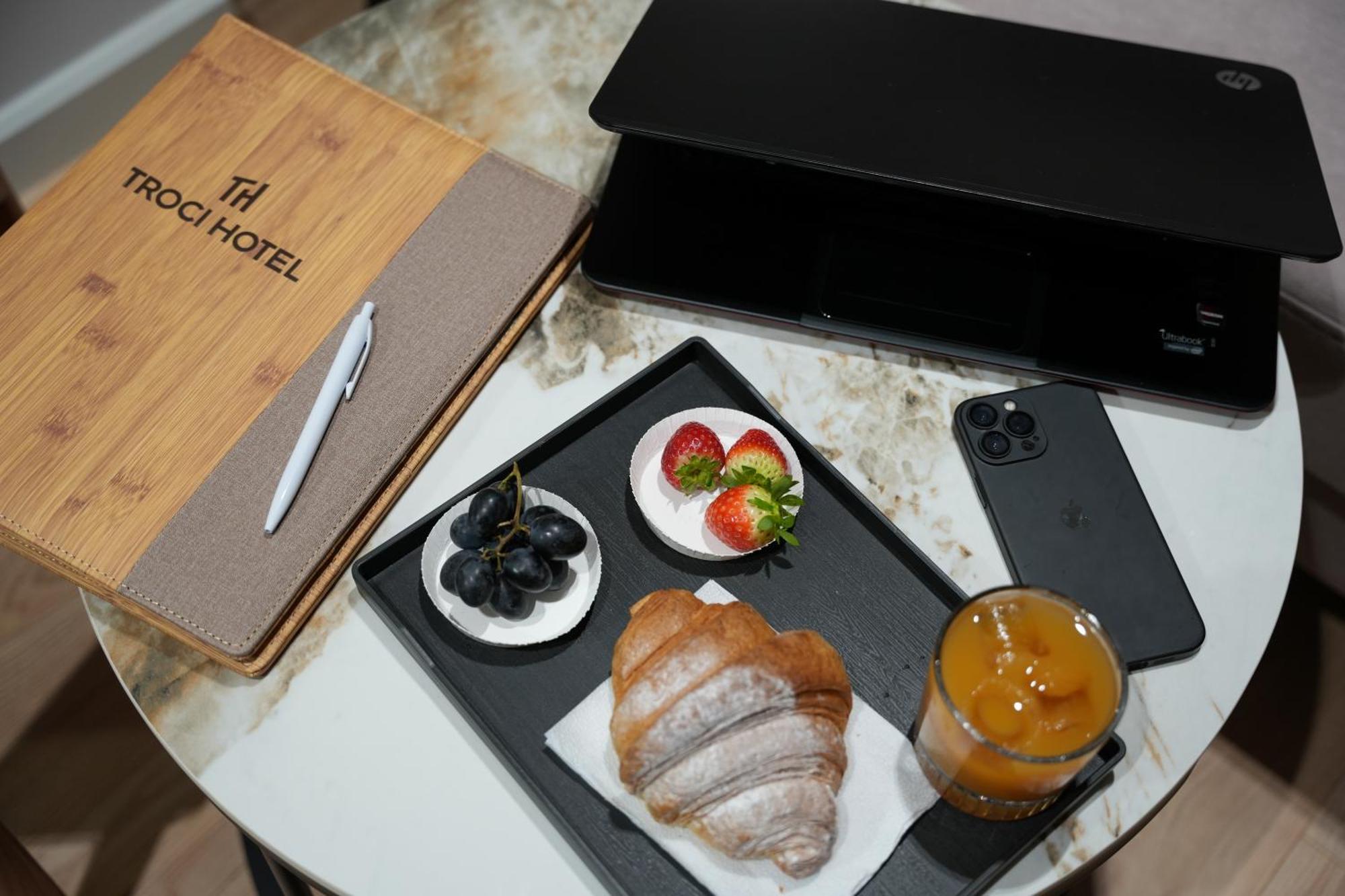 Troci Hotel Kamez Экстерьер фото