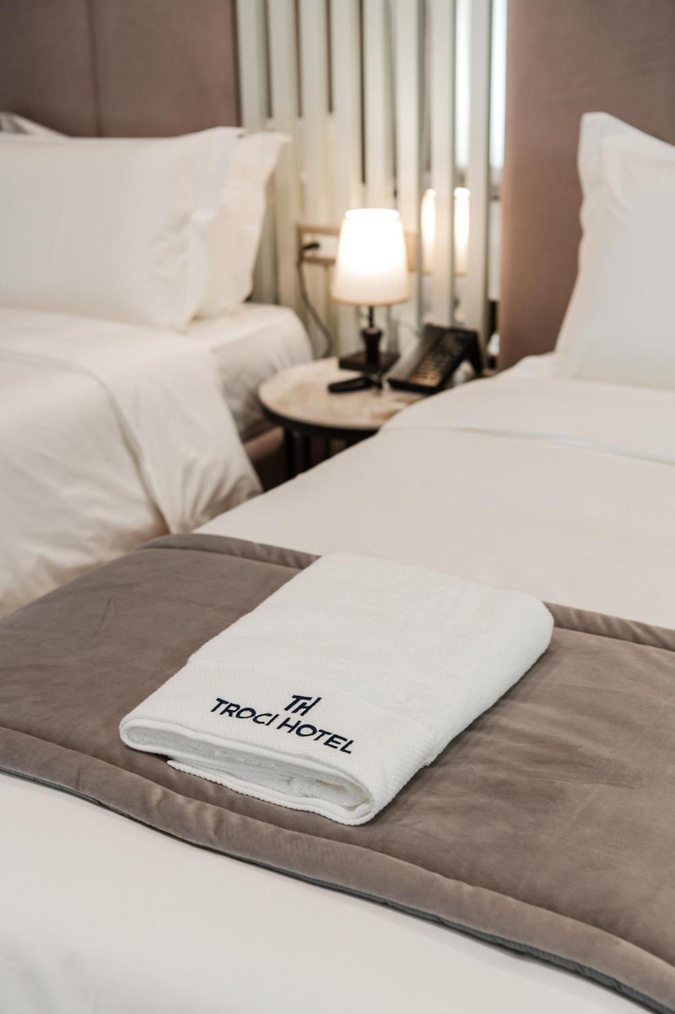 Troci Hotel Kamez Экстерьер фото