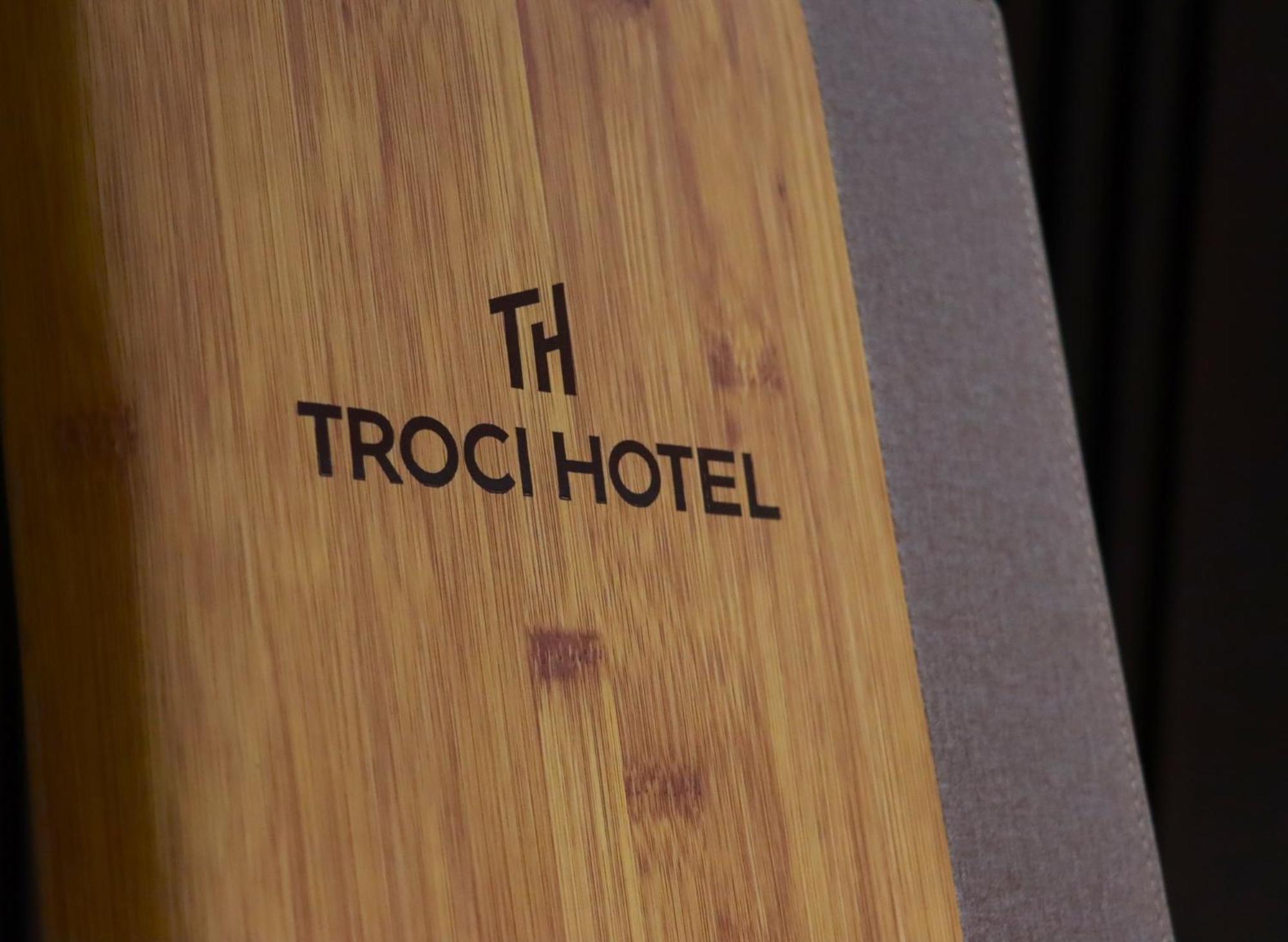 Troci Hotel Kamez Экстерьер фото