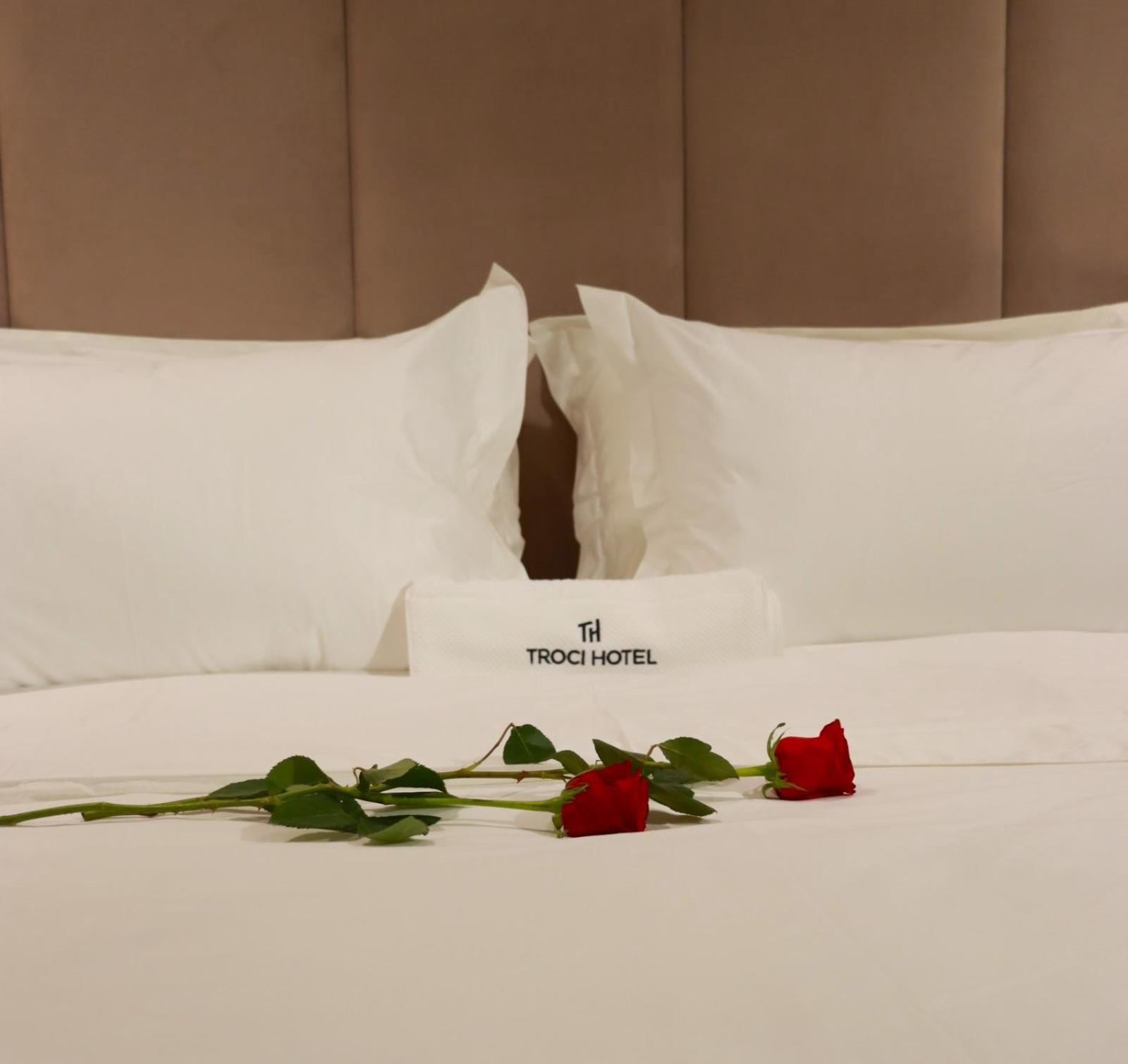 Troci Hotel Kamez Экстерьер фото