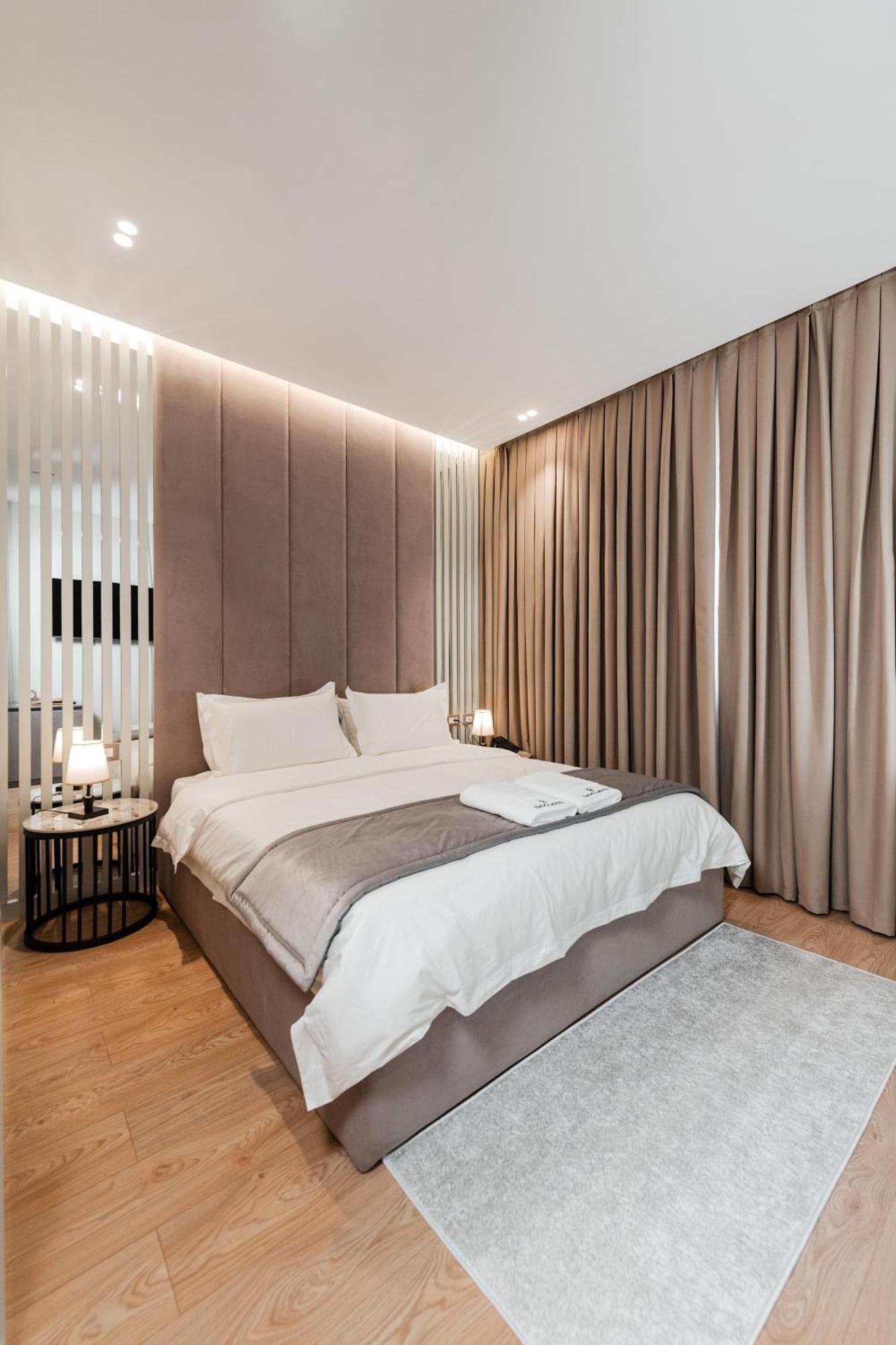 Troci Hotel Kamez Экстерьер фото